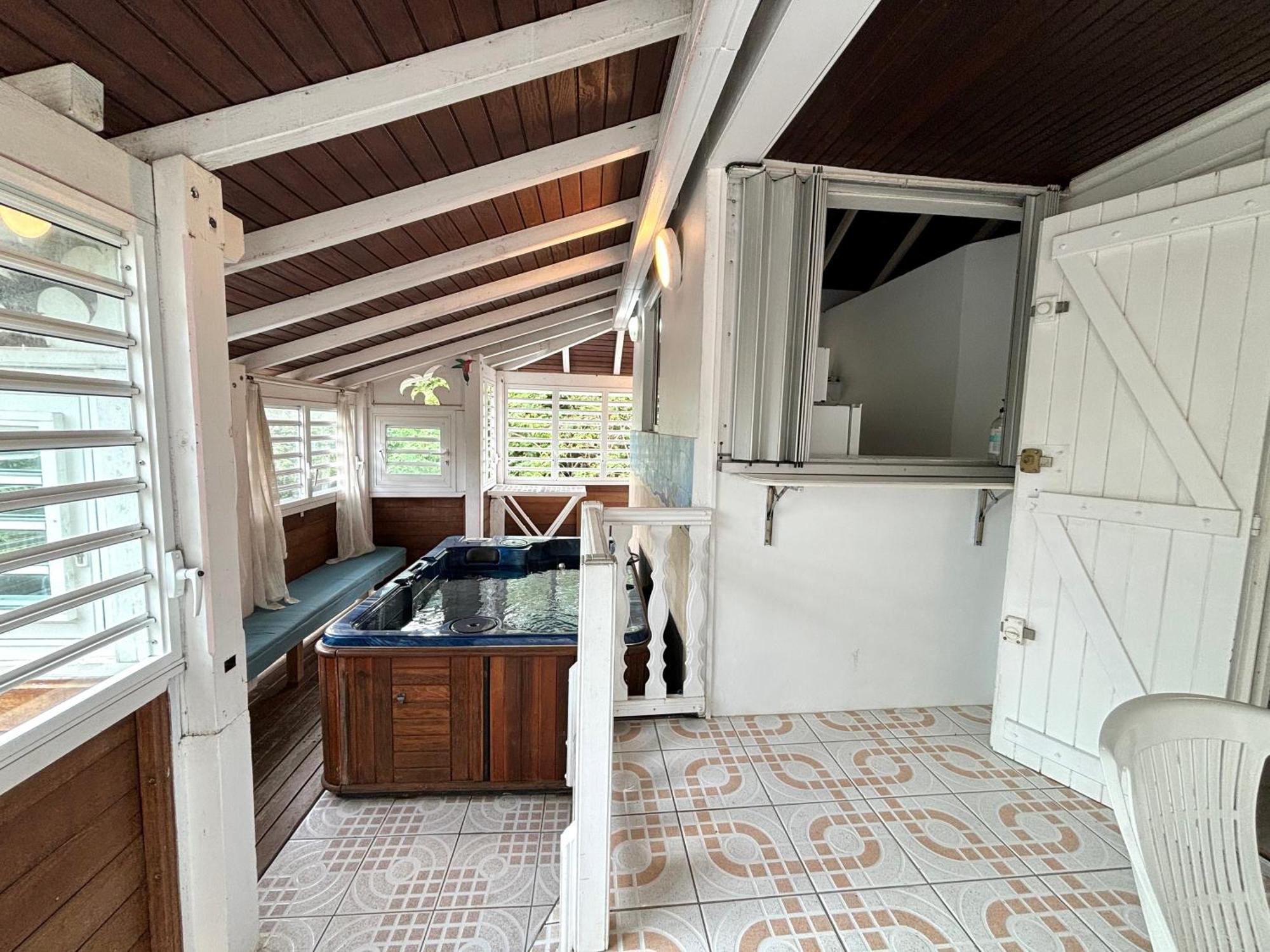 Le Nid De Lorhila - Jacuzzi, Piscine, Plage Sainte-Anne  Exteriör bild
