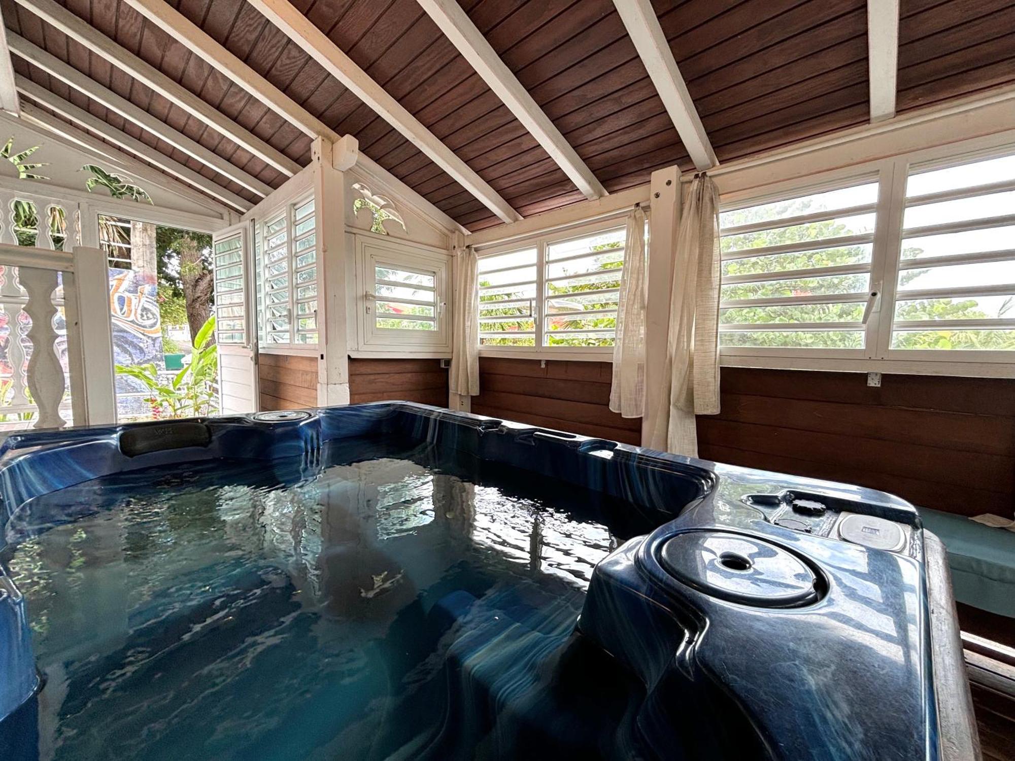 Le Nid De Lorhila - Jacuzzi, Piscine, Plage Sainte-Anne  Exteriör bild